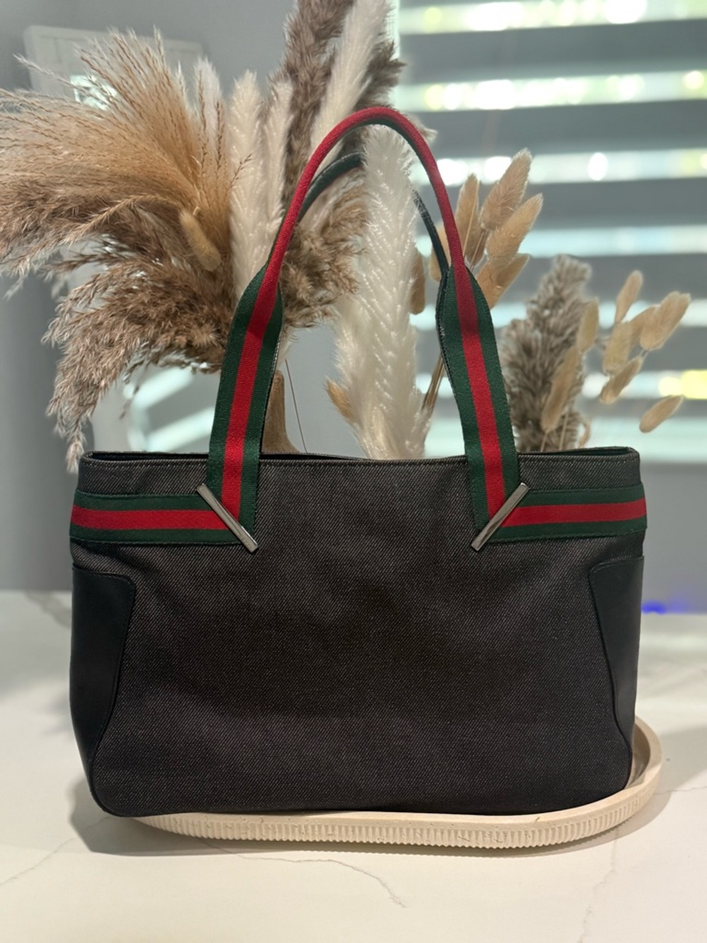 Gucci Vintage Sherry Line Gray Tote with Green and Red Web Straps: NO CALLOUTS.
